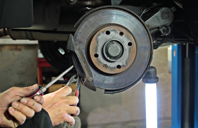 garagiste-LA SEYNE SUR MER-min_auto-repair-1954636